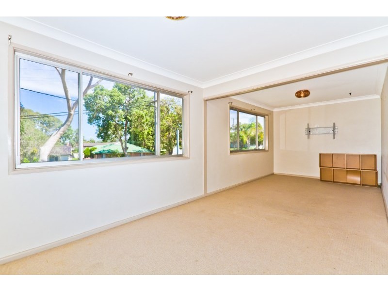 1 Manuka Parade, Gorokan NSW 2263