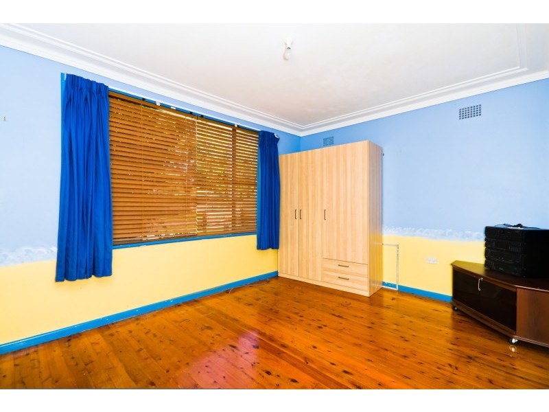 1 Manuka Parade, Gorokan NSW 2263