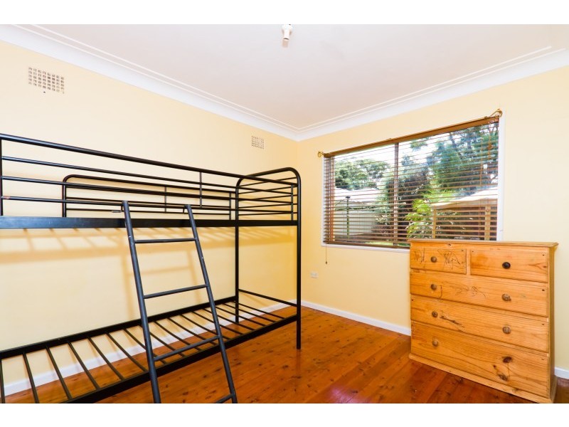 1 Manuka Parade, Gorokan NSW 2263