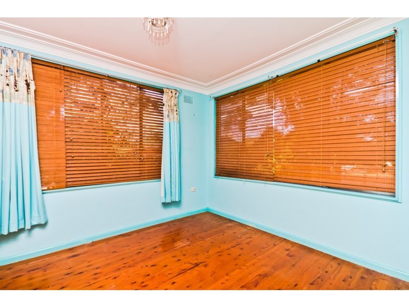 1 Manuka Parade, Gorokan NSW 2263