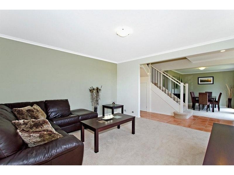 2 Barrington Dr, Woongarrah NSW 2259