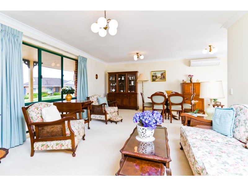 10 Plane Tree Circuit, Woongarrah NSW 2259