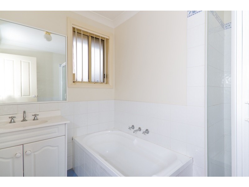 2/745 Pacific Highway, Kanwal NSW 2259