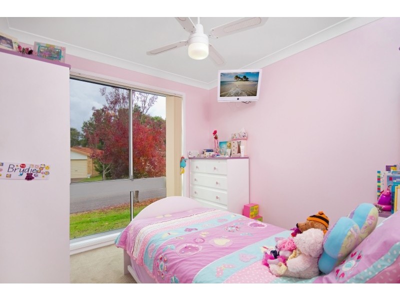 2 Tandara Close, Blue Haven NSW 2262