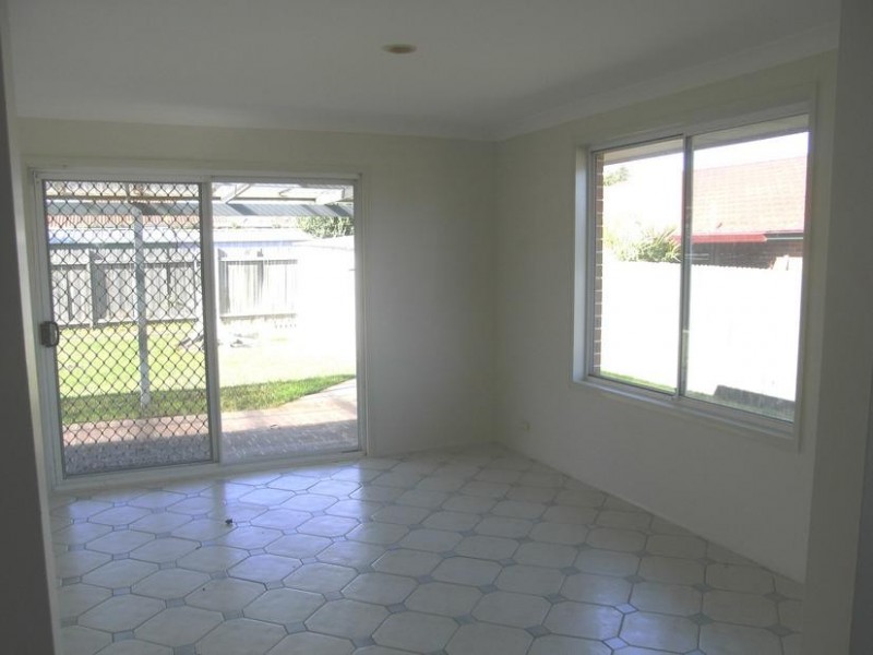 4 Wren Place, Hamlyn Terrace NSW 2259