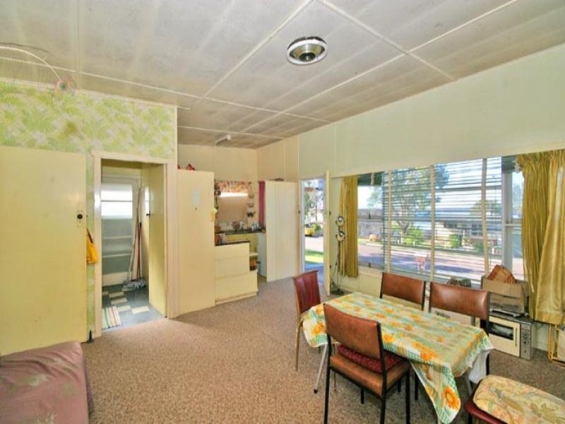 34 Malvina PARADE, Gorokan NSW 2263