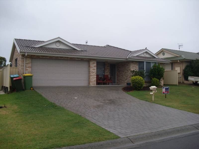 13 Landhaven Ave, Blue Haven NSW 2262