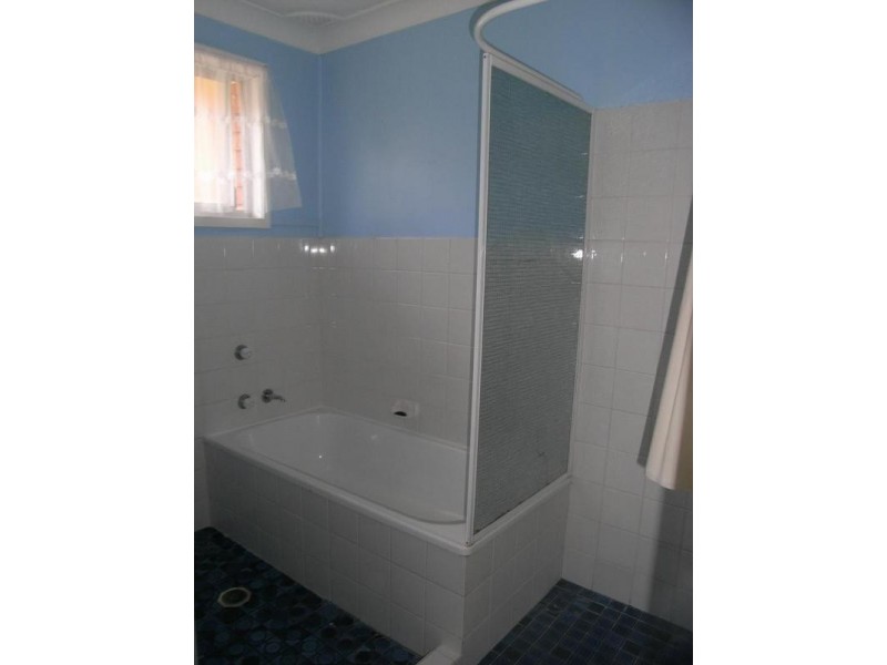 75 Barker Avenue, San Remo NSW 2262