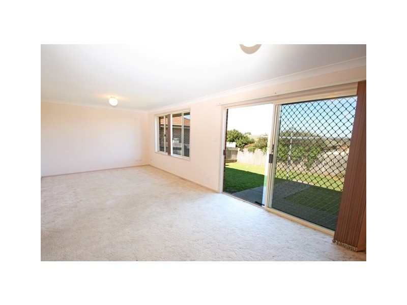 60 Roper Road, Blue Haven NSW 2262