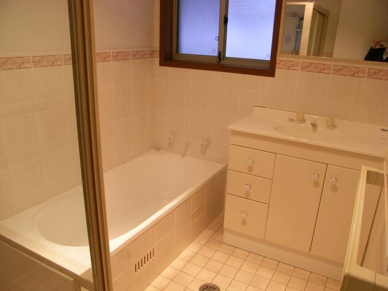 2/30 Bromley Court, Lake Haven NSW 2263