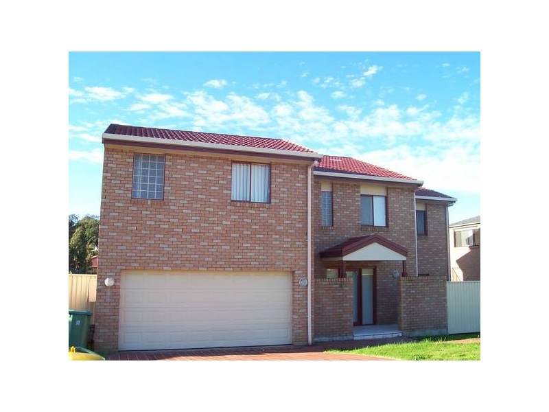 18 Ridgewood Drive, Woongarrah NSW 2259