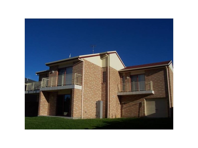 18 Ridgewood Drive, Woongarrah NSW 2259