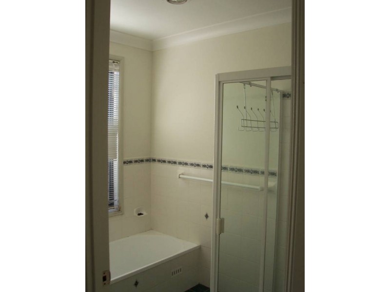 10 Shearer Crescent, Blue Haven NSW 2262