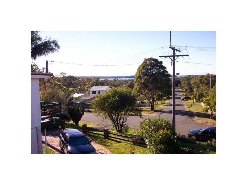 12 Alan Avenue, Charmhaven NSW 2263