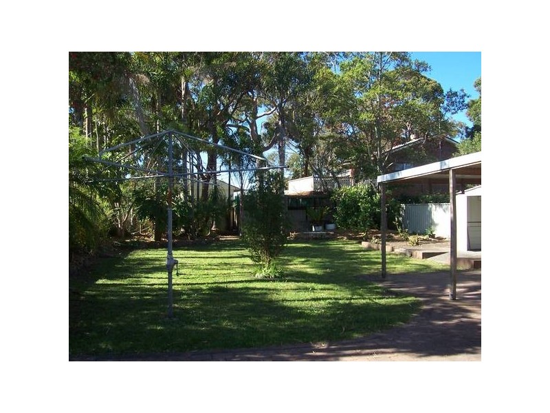 1 Avonlea Avenue, Gorokan NSW 2263