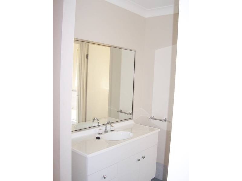 2 Lupin Close, Woongarrah NSW 2259