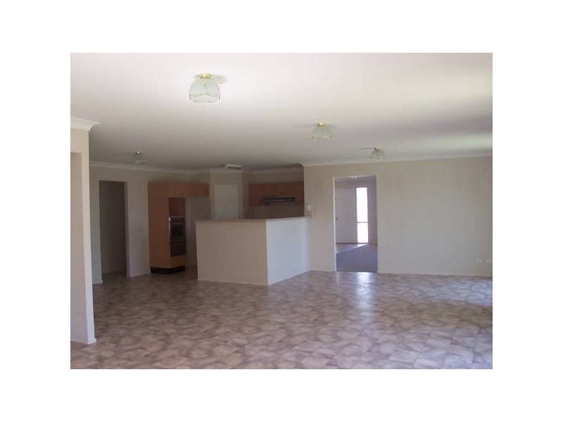 2 Lupin Close, Woongarrah NSW 2259