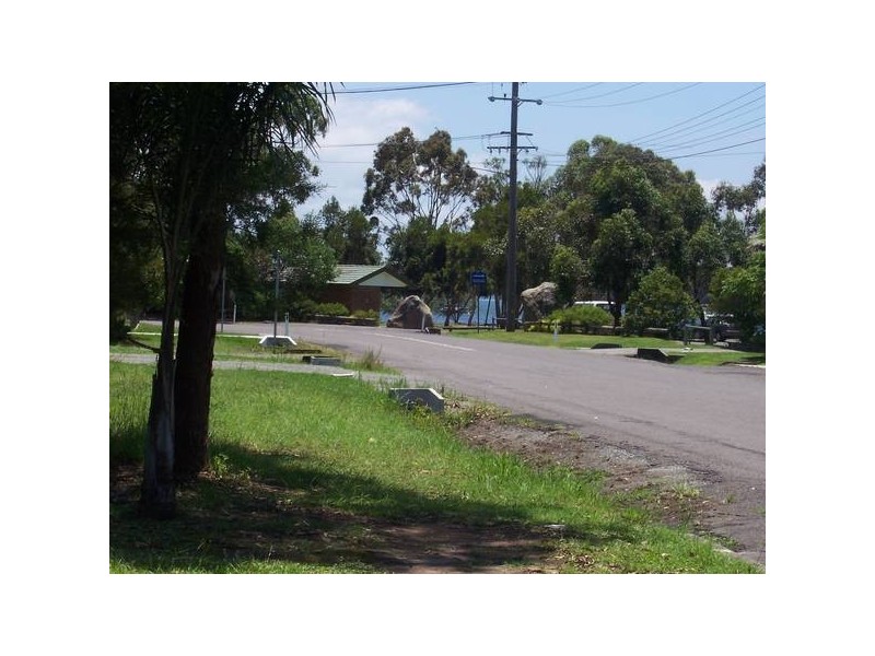 55 Lloyd Avenue, Chain Valley Bay NSW 2259