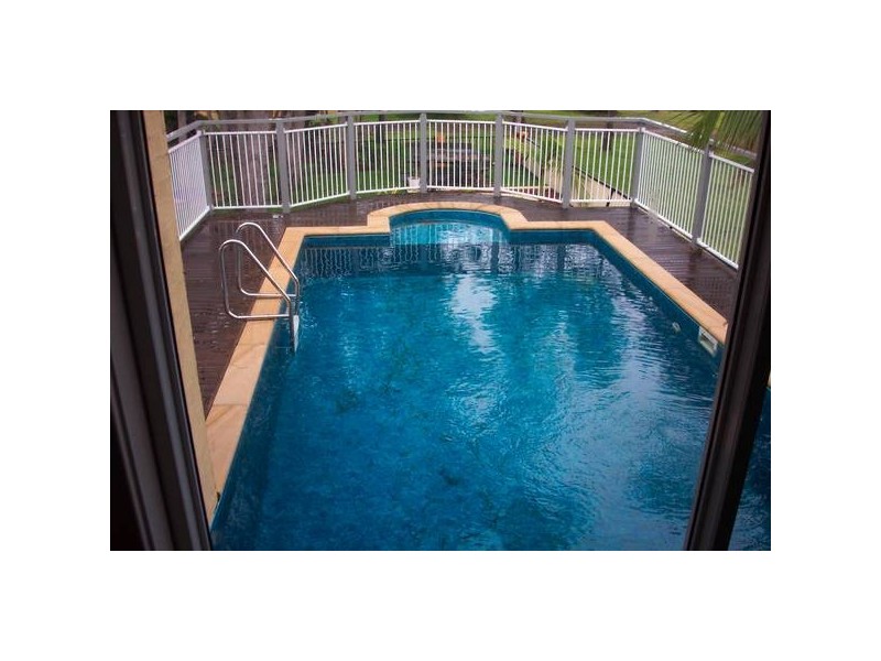 8 Bayview Avenue, Rocky Point NSW 2259
