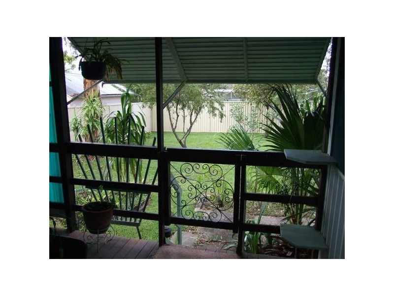 12 Sylvia Avenue, Gorokan NSW 2263