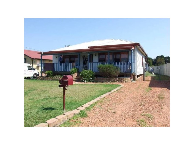 32 Barton Road, Doyalson NSW 2262