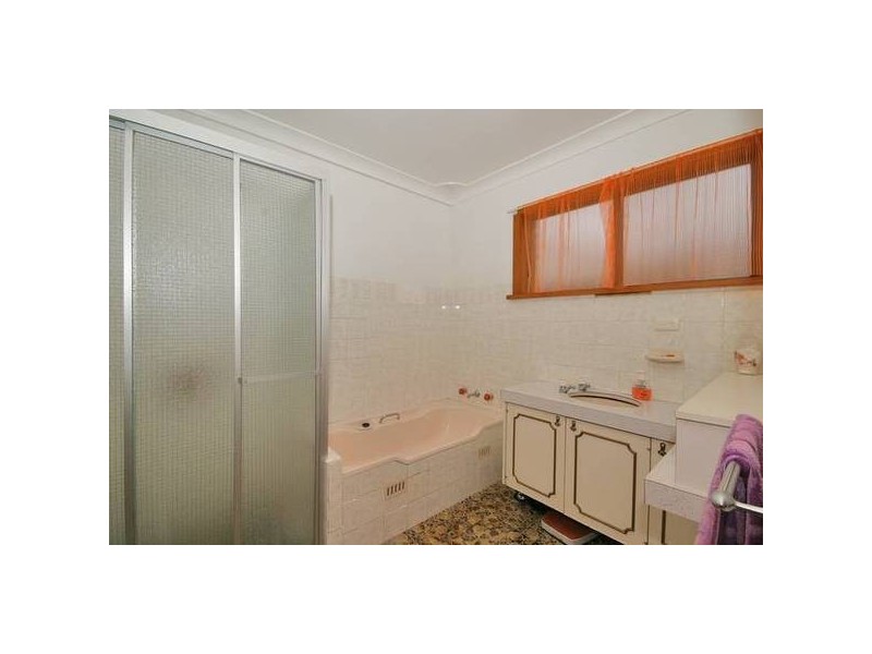 22 Ruby Street, Gorokan NSW 2263