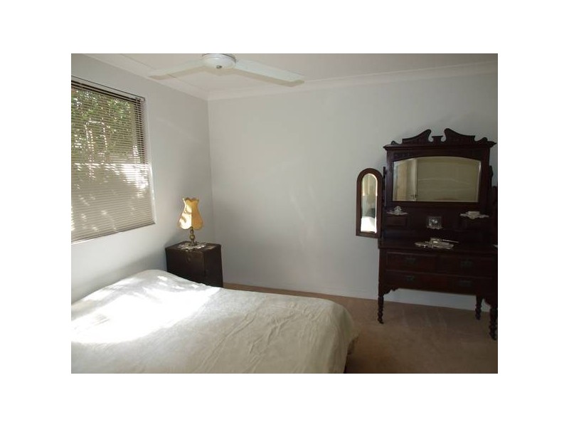 9 Lake Haven Drive, Lake Haven NSW 2263