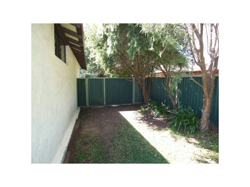 9 Lake Haven Drive, Lake Haven NSW 2263