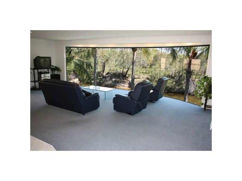 34 Turner Close, Blue Haven NSW 2262