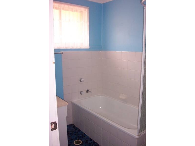 75 Barker Avenue, San Remo NSW 2262