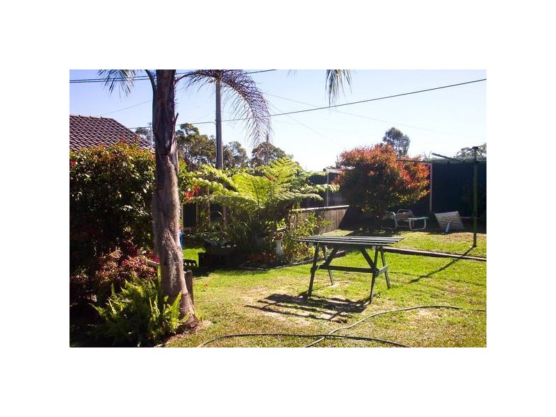 11 Whiteswan Avenue, Blue Haven NSW 2262
