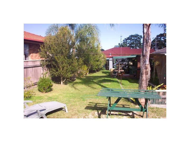 11 Whiteswan Avenue, Blue Haven NSW 2262
