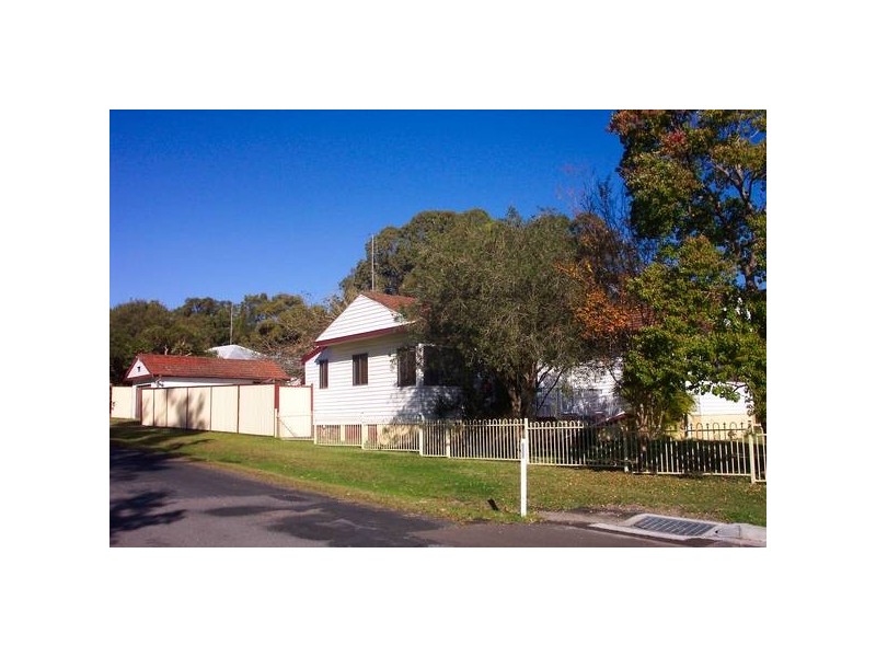 31 Leonard Avenue, Toukley NSW 2263