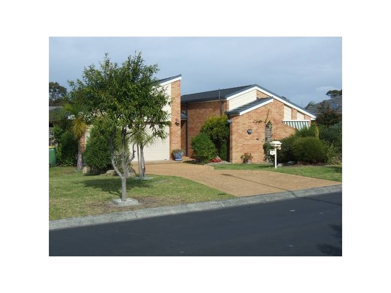 25 Belyando Crescent, Blue Haven NSW 2262