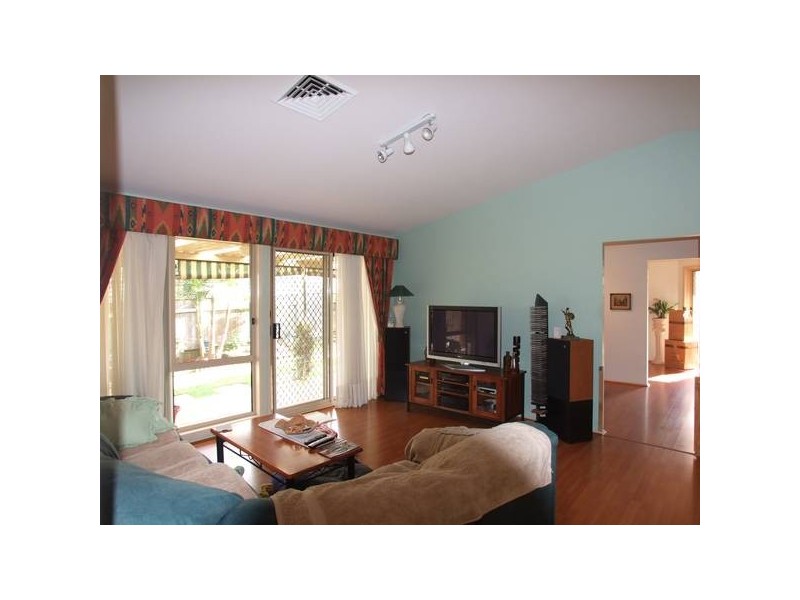 25 Belyando Crescent, Blue Haven NSW 2262