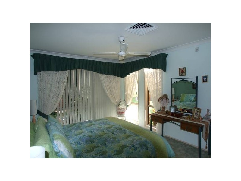 25 Belyando Crescent, Blue Haven NSW 2262