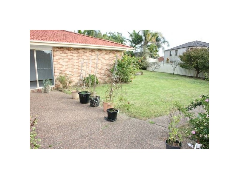 5 Oxford Drive, Lake Haven NSW 2263