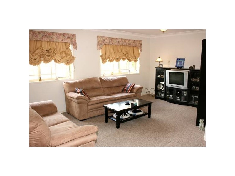 17 Chester Close, Kanwal NSW 2259