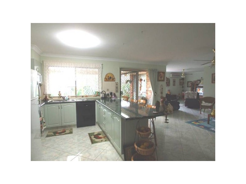 31 Tradewinds Avenue, Summerland Point NSW 2259