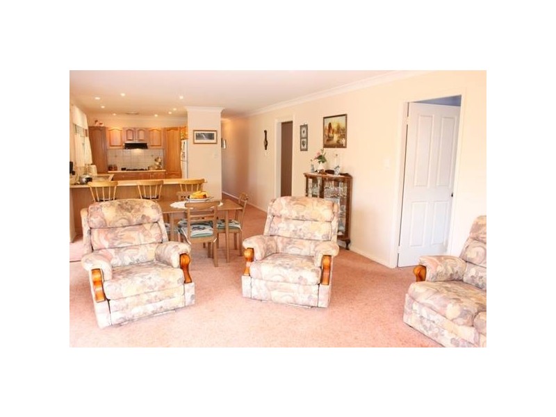 1 Myee Close, Blue Haven NSW 2262