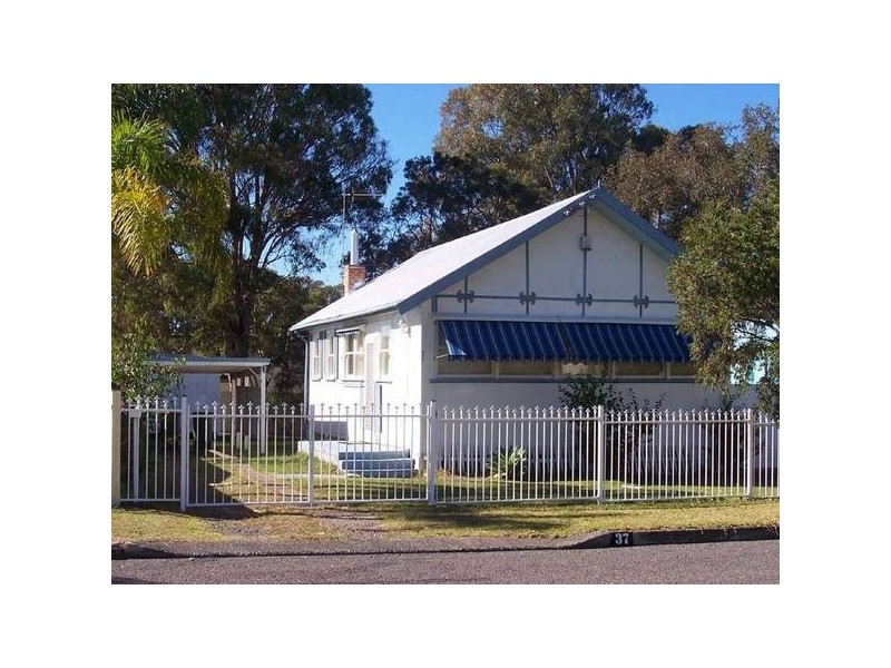 37 Dalnott Road, Gorokan NSW 2263