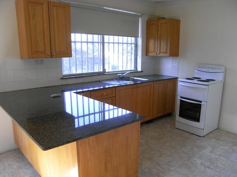 2/111 Wallarah Rd, Gorokan NSW 2263