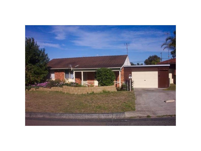 4 Helmar Close, Blue Haven NSW 2262