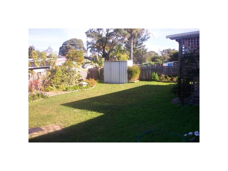 4 Helmar Close, Blue Haven NSW 2262