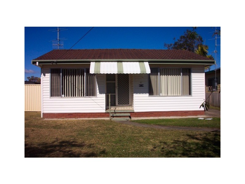 16 Avonlea Avenue, Gorokan NSW 2263