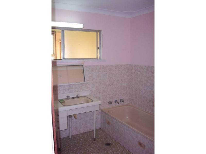 31 Howelston Road, Gorokan NSW 2263