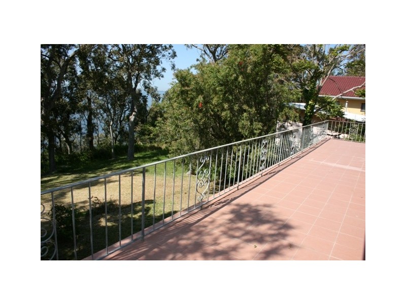 32 Tuggerawong Road, Wyongah NSW 2259