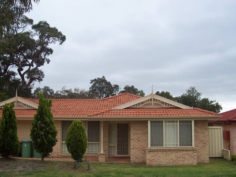 31 St Lawrence Ave, Blue Haven NSW 2262