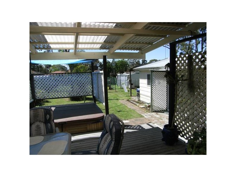 17 Discombe Avenue, Kanwal NSW 2259