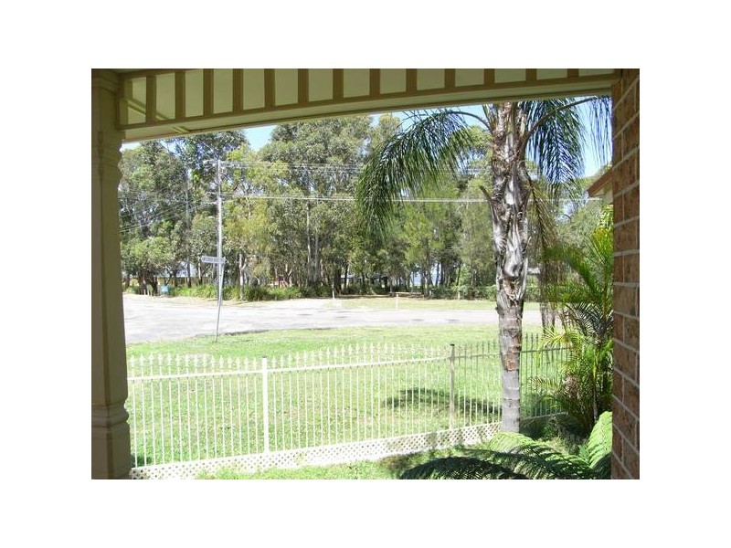 2 McCrea Bvd, San Remo NSW 2262